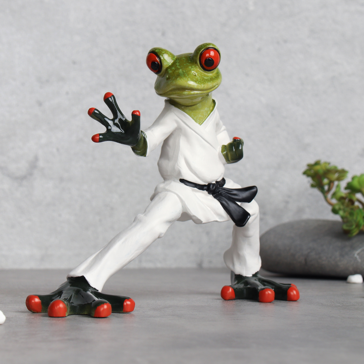 Статуэтка Лягушка-каратист, полистоун, 16 х 7 х 13 см — фото 2
