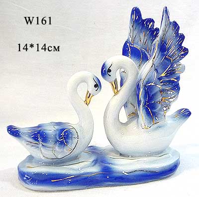 Фигурка Лебеди 14х14 см / W161 /уп 48/