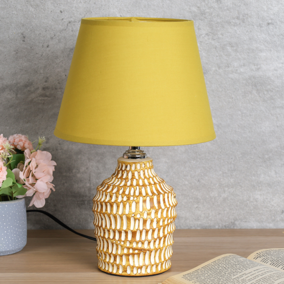 Светильник настольный 36 см желтый абажур бежевое основание / YM22024 /уп 24/713803