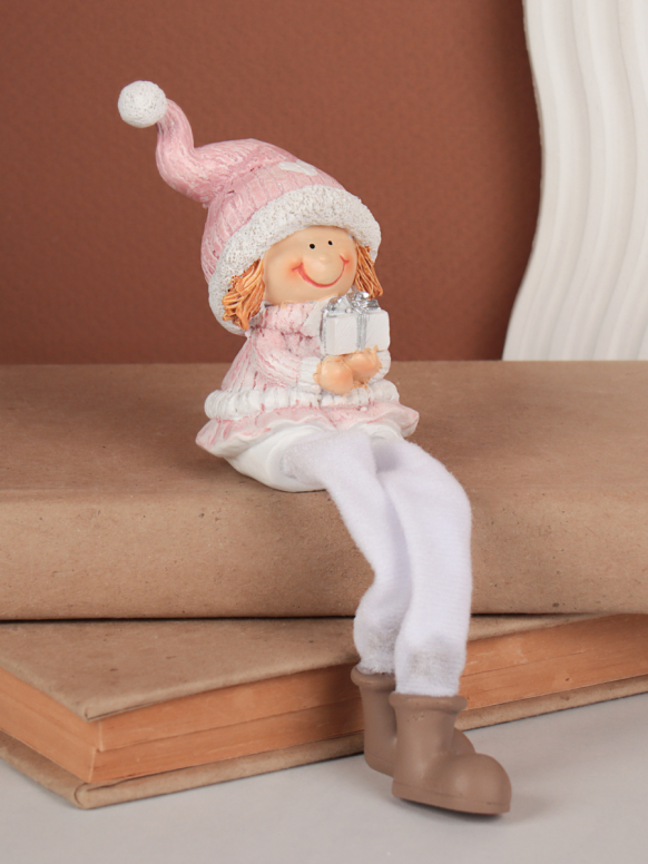 Фигурка Девочка с подарком 5.5х5,9 / W271-А /уп 120/747733