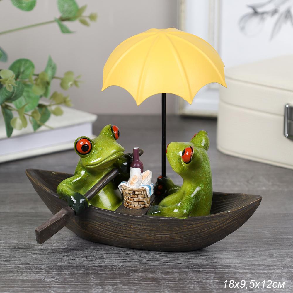 Фигурка Лягушки Влюбленные в лодке 18х12 см / YX99046 /уп 12/