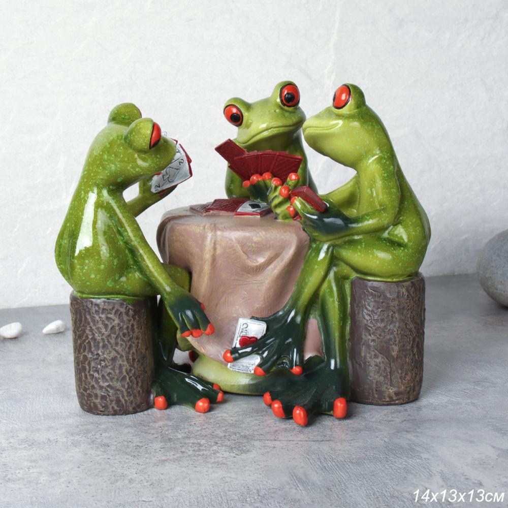 Фигурка Лягушки картежники 13 см / YX39025 /уп 12/