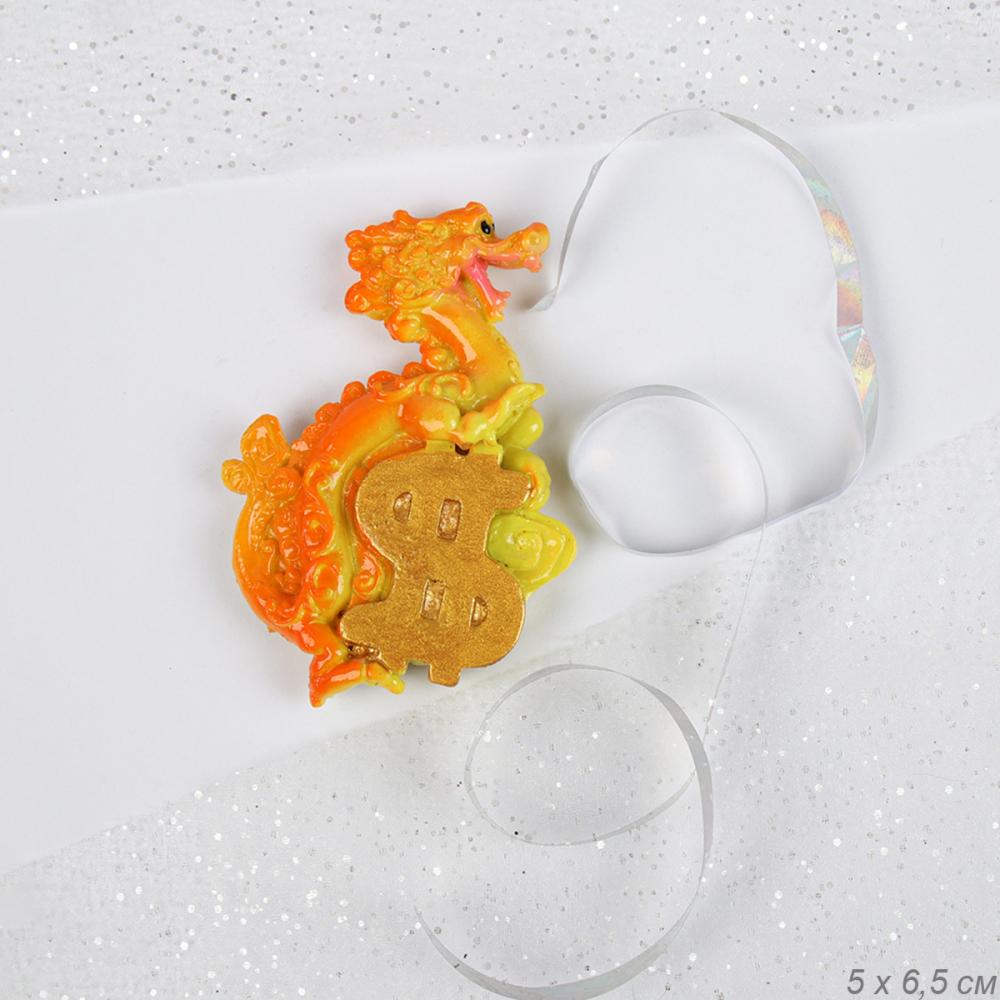 Магнит Дракон золотой с долларом-1  5х6,5 см / 3031 /уп 40/ Символ года 2024 / 714586