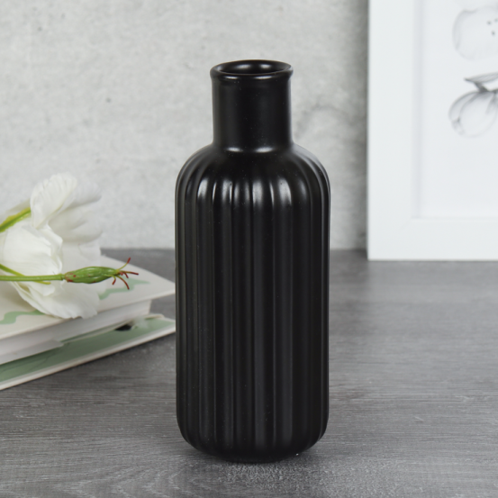 Ваза 16 см Черная ребристая / YBN-70 /уп 50/без и/уп