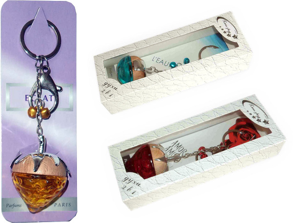 Брелок-Ягода 