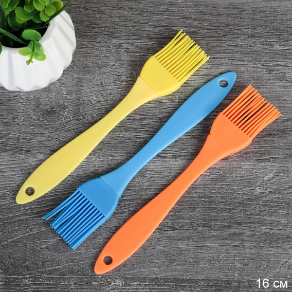 Кисточка силиконовая 17х3 см opp пакет / T-102 /уп 2700/ 10 гр (50)