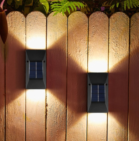 Светильник садовый настенный на солнечной батарее 12х6х3 см / PM-072 /уп 120