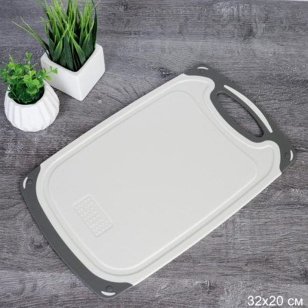 Доска разделочная 32x20х0.5 см пластик,силикон / DB33 /уп 50/ беж